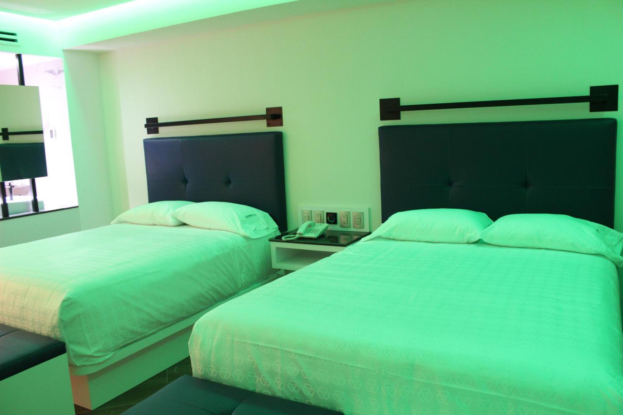 Weenjoy Hotels Grand Prix Aeropuerto Cdmx مدينة مكسيكو الغرفة الصورة