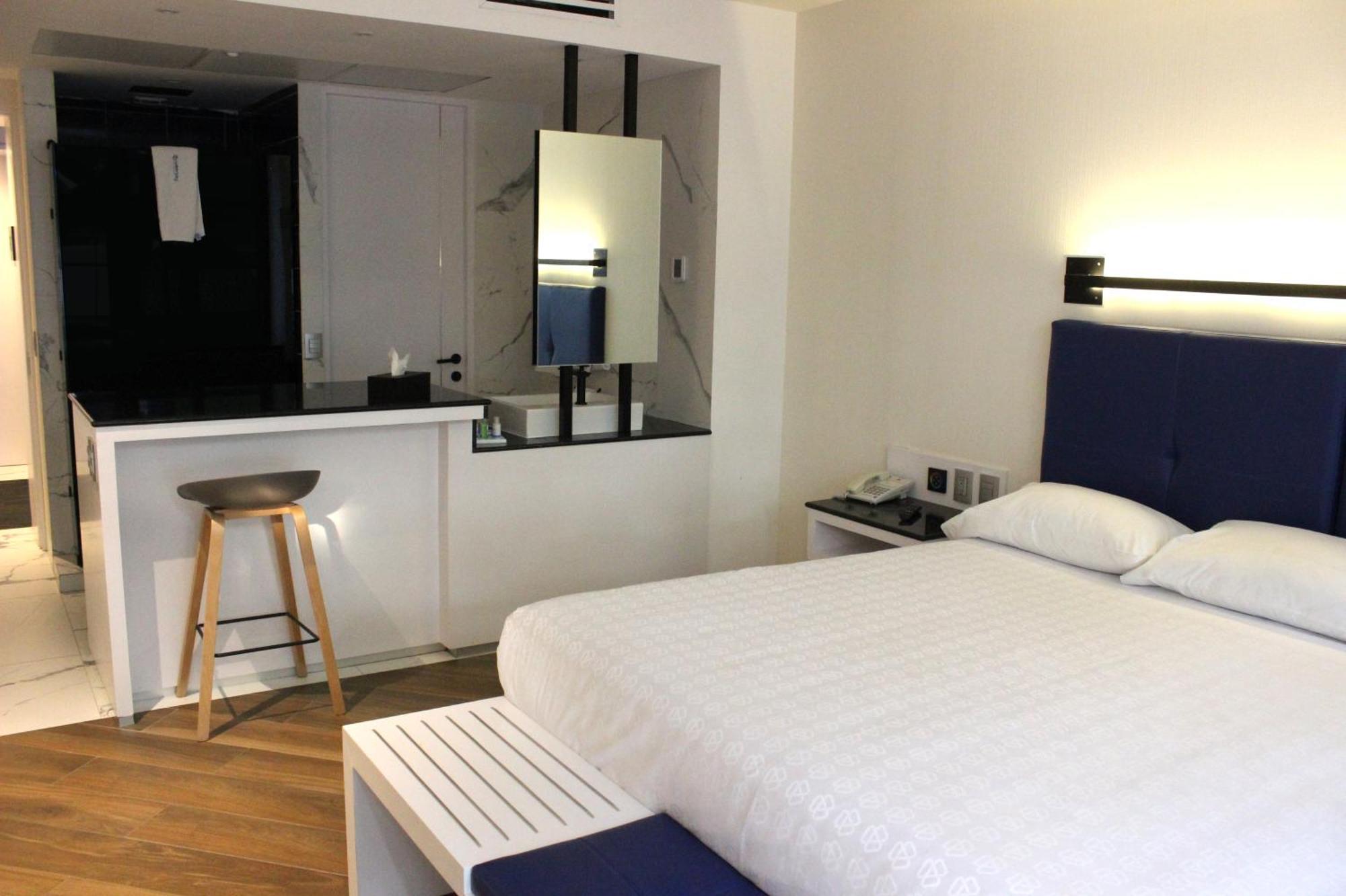 Weenjoy Hotels Grand Prix Aeropuerto Cdmx مدينة مكسيكو الغرفة الصورة